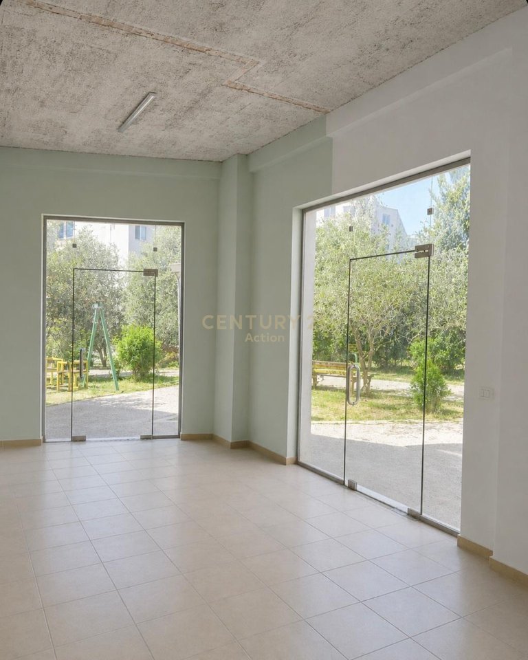 🏢 Shitet Ambient Biznesi me Mundësi Kthimi në Banim – Qyteti Studenti, Tiranë