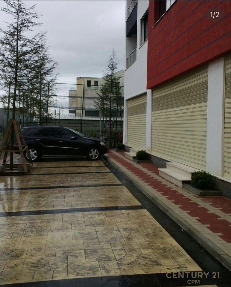 Ambjent  Komercial Ne Shitje Prane VEKO Group në Autostradë Tiranë - Durrës