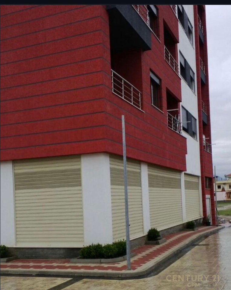 Ambjent  Komercial Ne Shitje Prane VEKO Group në Autostradë Tiranë - Durrës