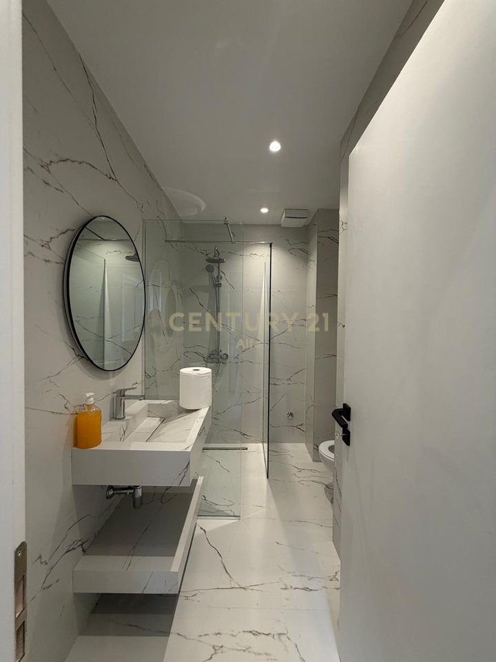 For rent 1+1+1 apartment with parking space in Xheluks Complex, Elbasan Street!