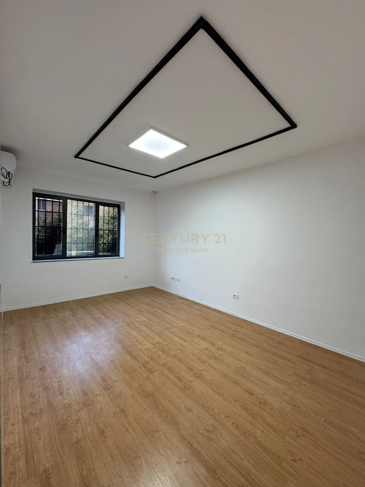 OFFICE FOR RENT ON DURRËS STREET