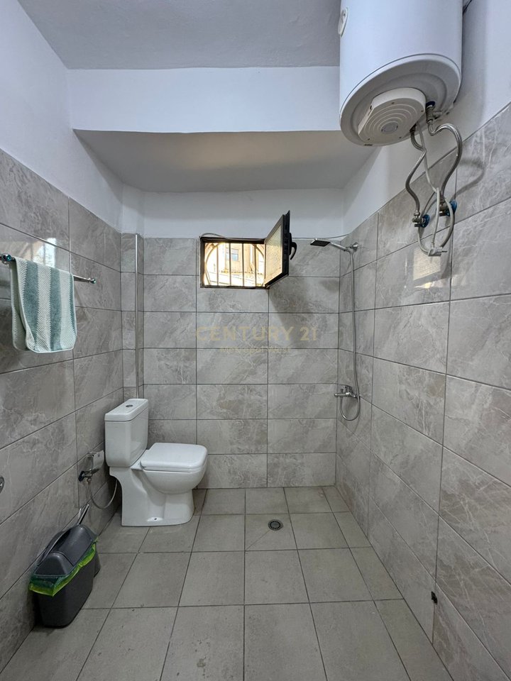 OFFICE FOR RENT ON DURRËS STREET