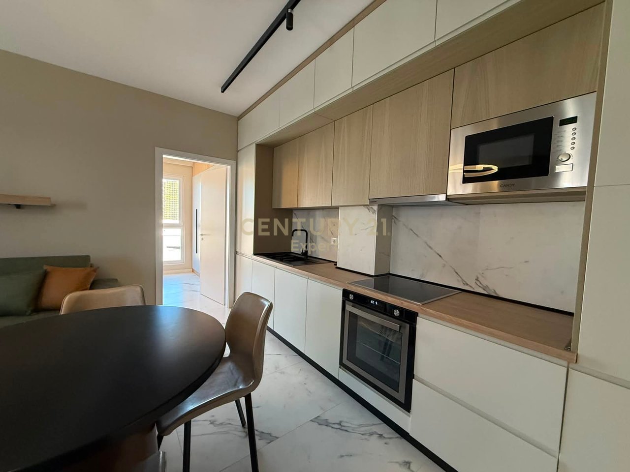 APARTAMENT 1+1 ME VERANDE TEK KOMPLEKSI AURA!