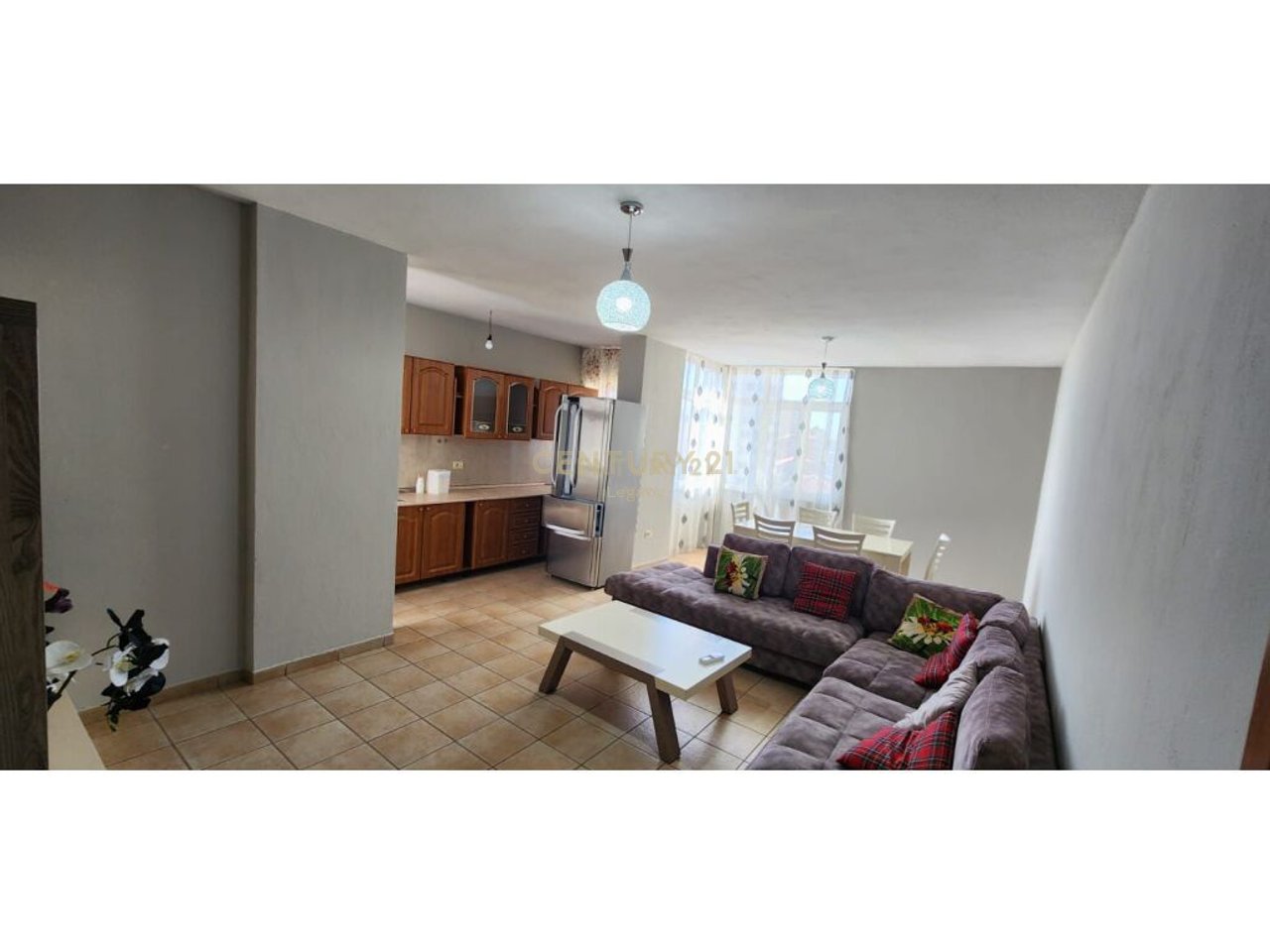 🏡 Jepet me qera apartament 2+1+2 në Rrugën Fortuzi, Tiranë!!