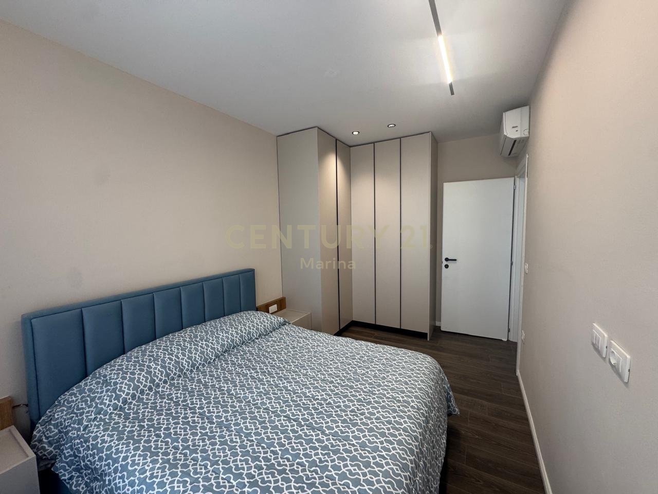 APARTAMENT 2+1+POST PARKIM PER QERA,NE CENTRALE!