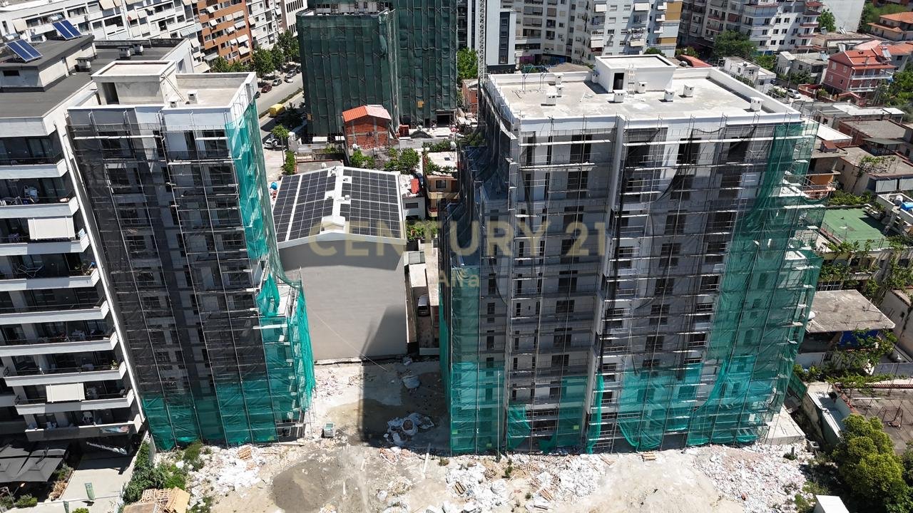 APARTMENT 2+1+2 WITH VERANDA FOR SALE – ASTIR!