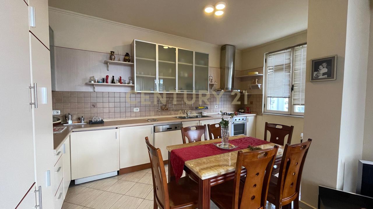 2+1+2 Apartment for Rent in Myslym Shyr – near the Police Directorate!