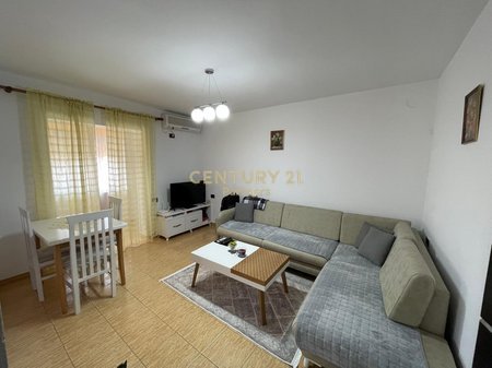 JAPIM ME QIRA APARTAMENT 1+1 PRANE FUSHES SE ALI DEMIT