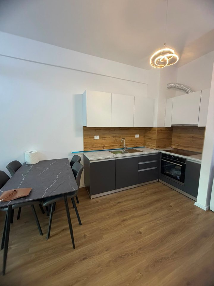 Apartament 1+1 Me Qira në Ali Demi, Tiranë