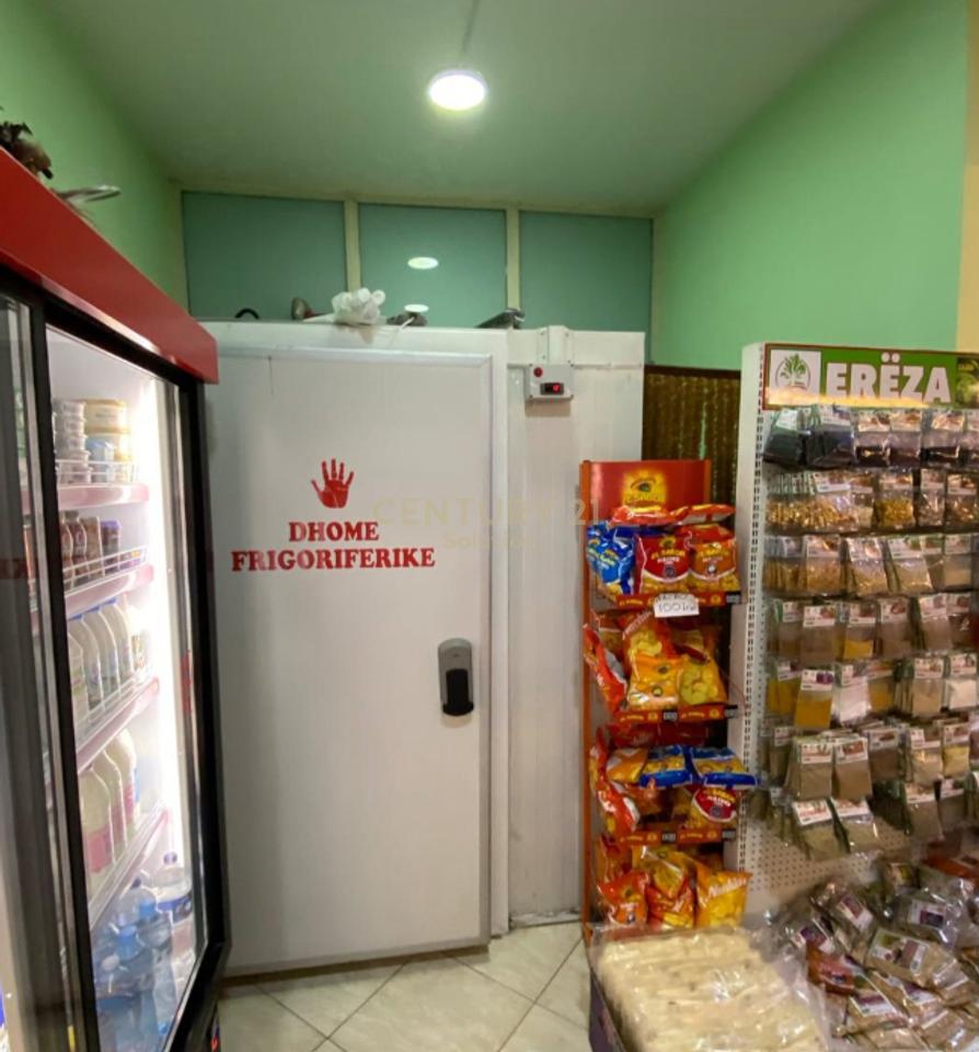 SHITET NJËSI KOMERCALE 77 M² BUZE RRUGE NË FRESK – ME QIRA AKTIVE DHE GATI PËR INVESTIM!