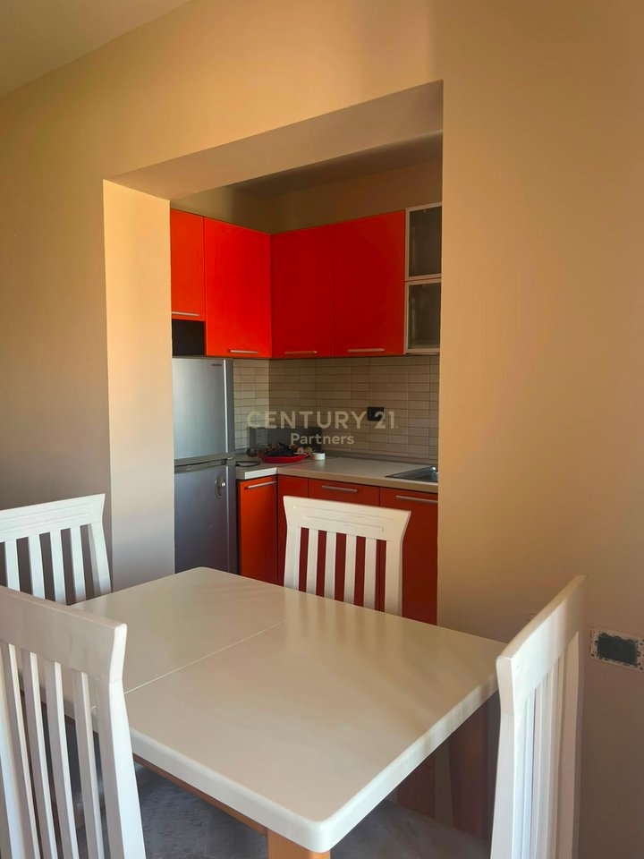 JAPIM ME QIRA APARTAMENT 1+1 PRANE FUSHES SE ALI DEMIT