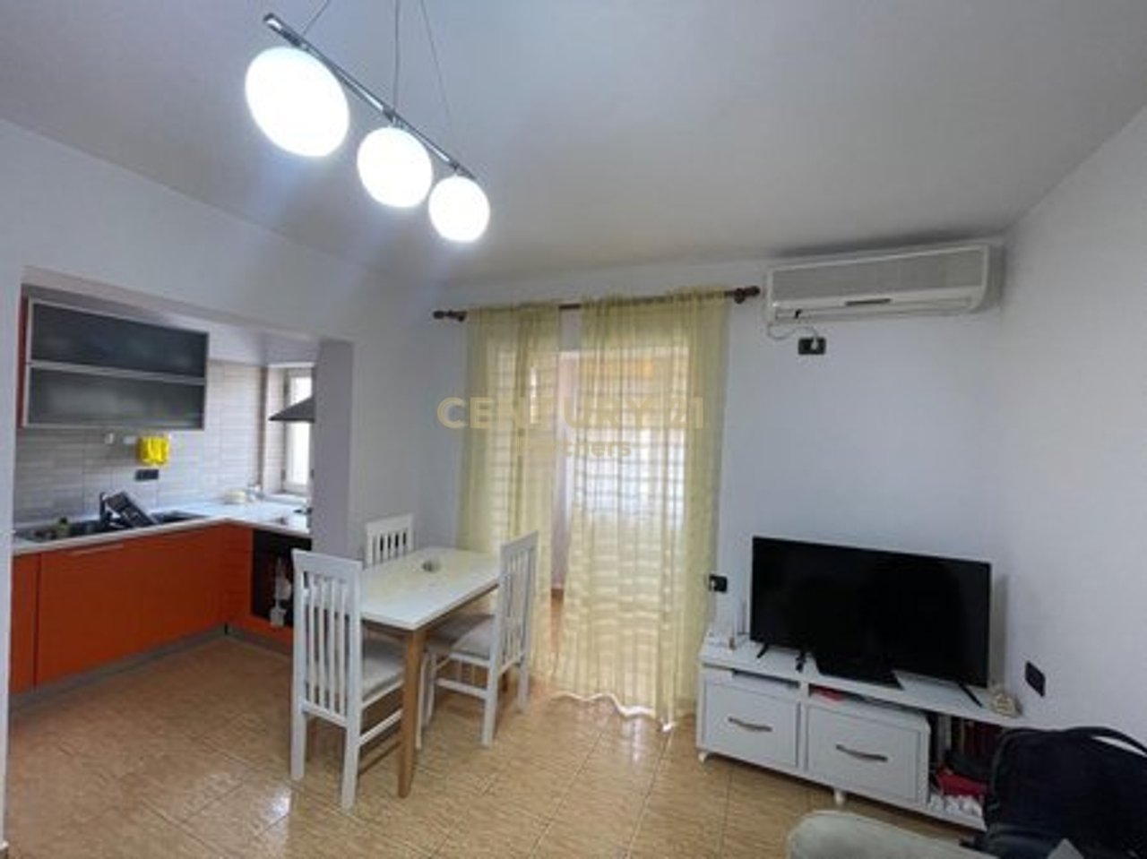JAPIM ME QIRA APARTAMENT 1+1 PRANE FUSHES SE ALI DEMIT