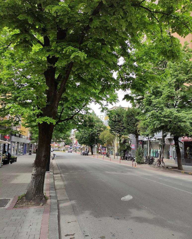 Commercial space for rent in the Blloku area