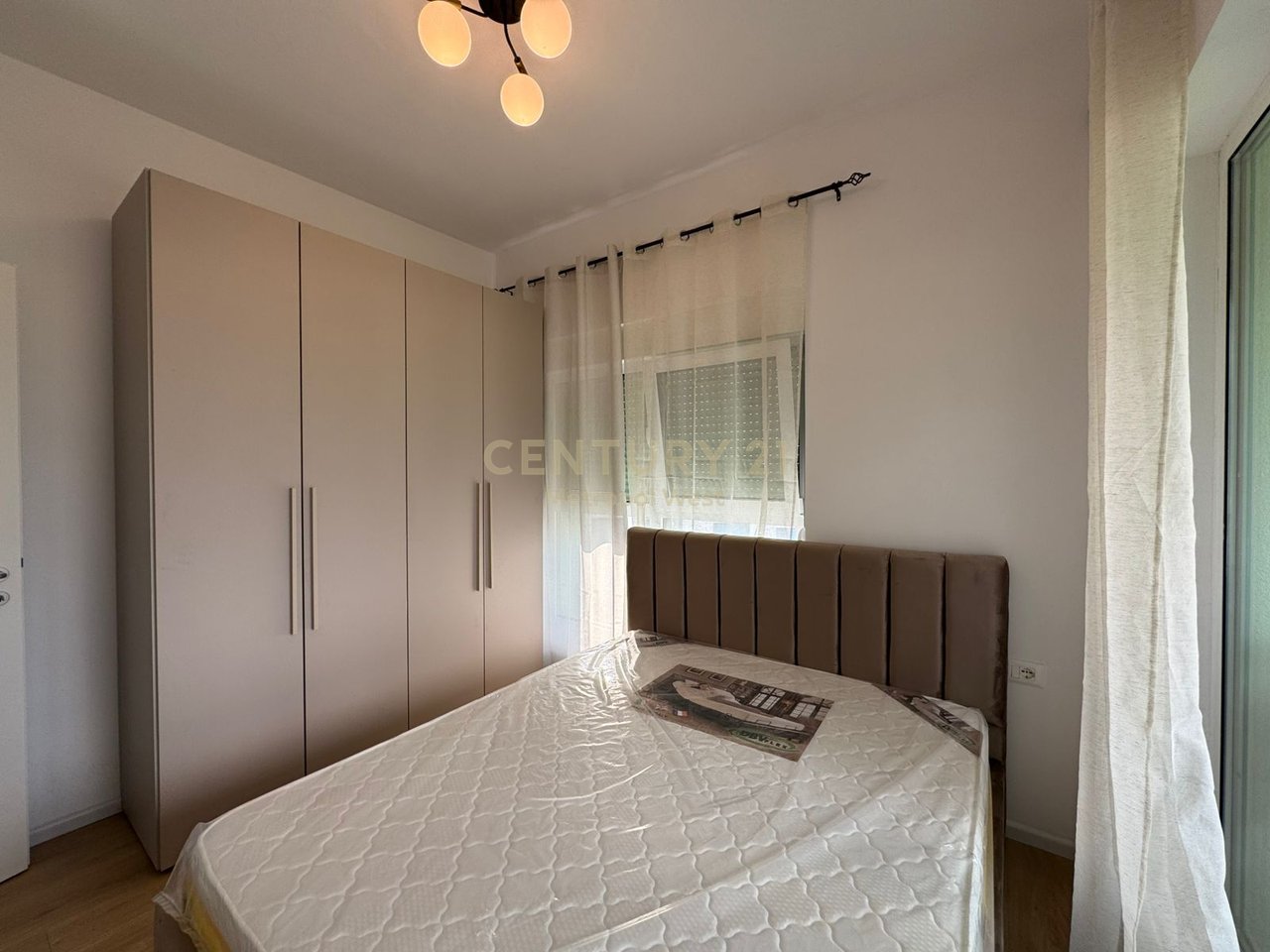Appartamento 2+1+2 in affitto a Rezidenca Kadiu, Ali Demi