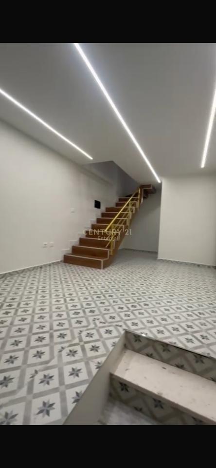 Duplex unit for sale floors 0 and 1 at Golden Park in Selite