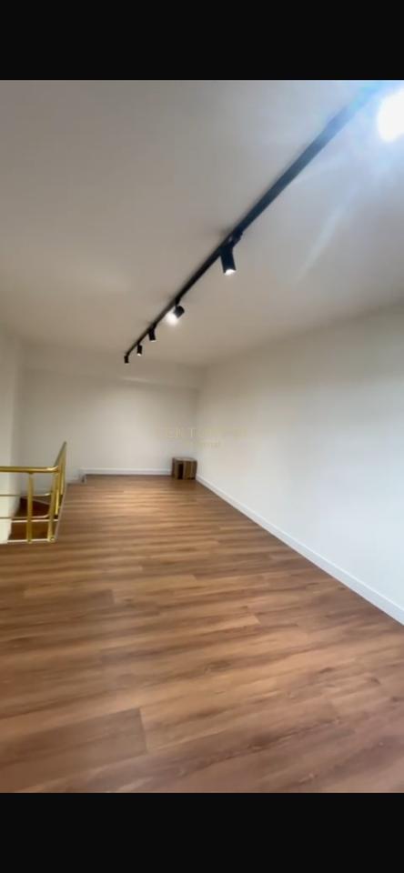 Duplex unit for sale floors 0 and 1 at Golden Park in Selite