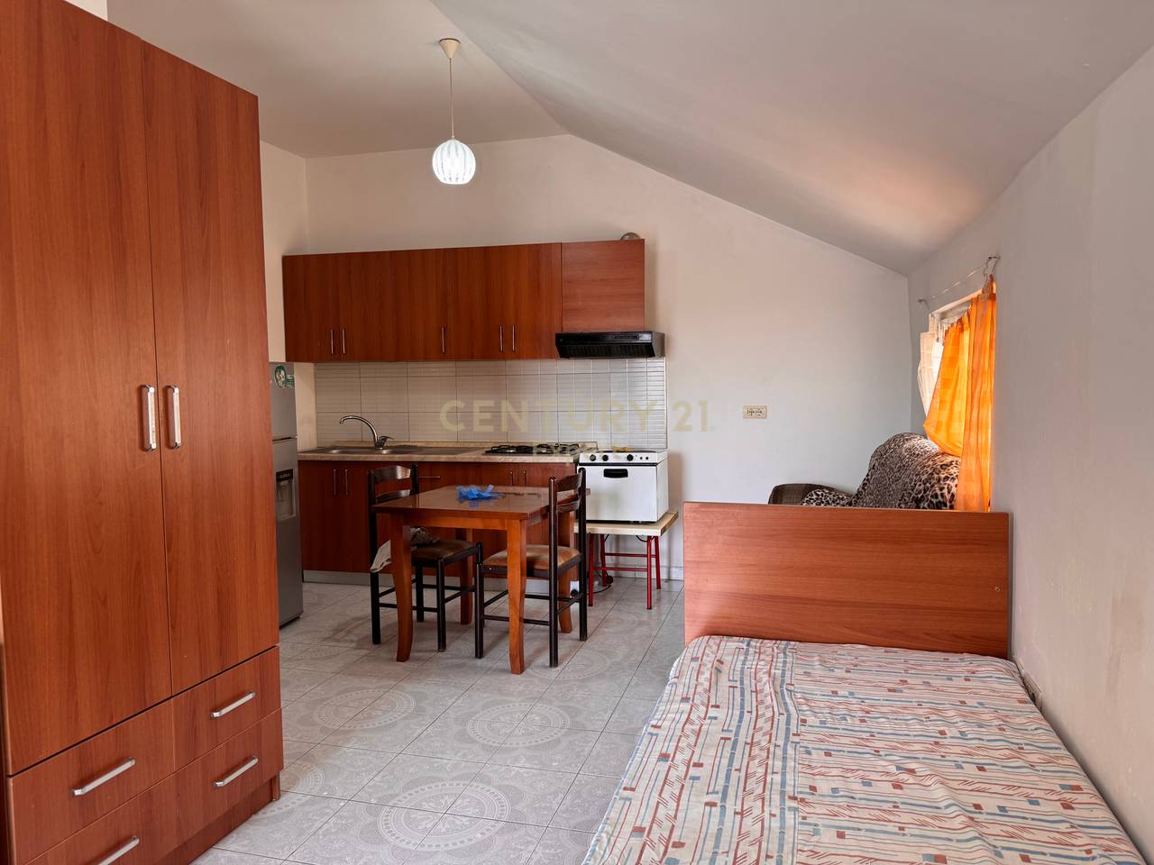 Appartamento 1+1 in affitto in via “Pjeter Budi”, vicino a Città Studentesca