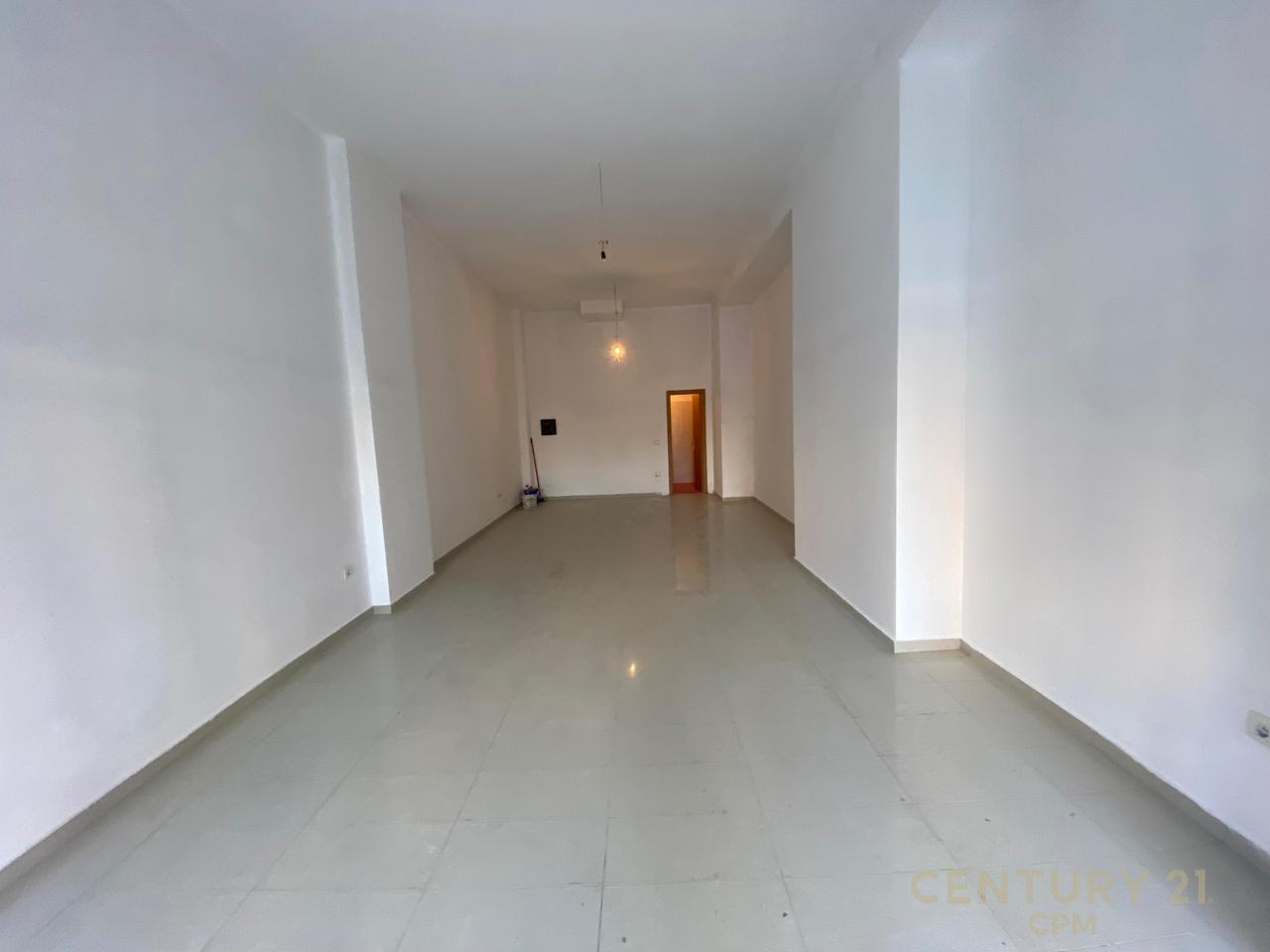 ZONA OCCASIONE UNITÀ AZIENDALE DA 1450€ AL M2 IN VENDITA AD ASTIR
