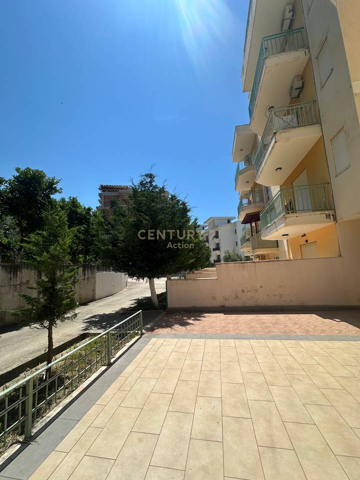 SHITET APARTAMENT 2+1 ME PAMJE PANORAMIKE NGA DETI – VLORË