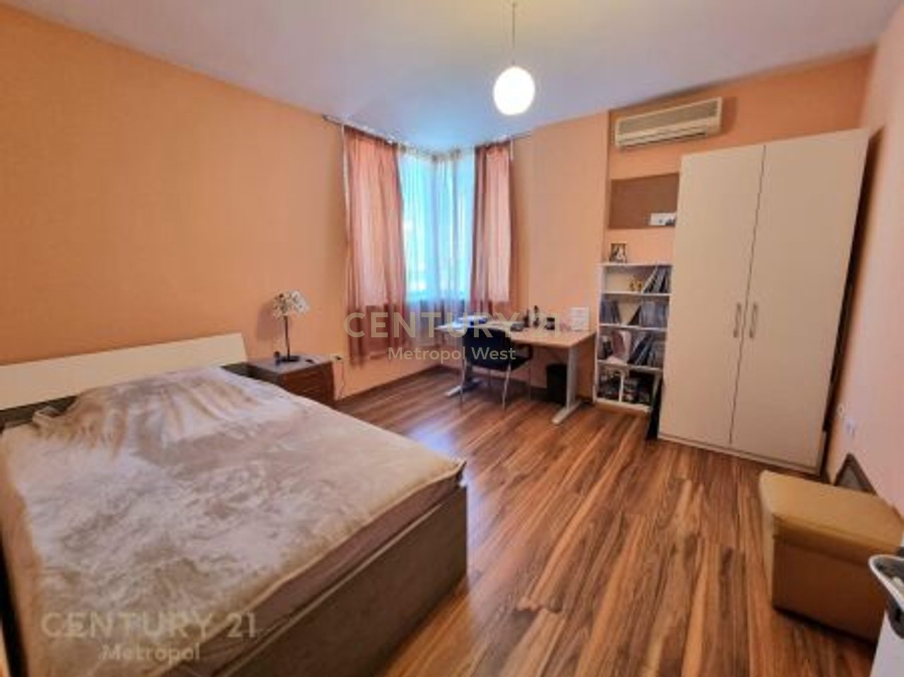 APARTMENT FOR RENT 2+1+2 IN THE CENTER (Opposite Toptani)