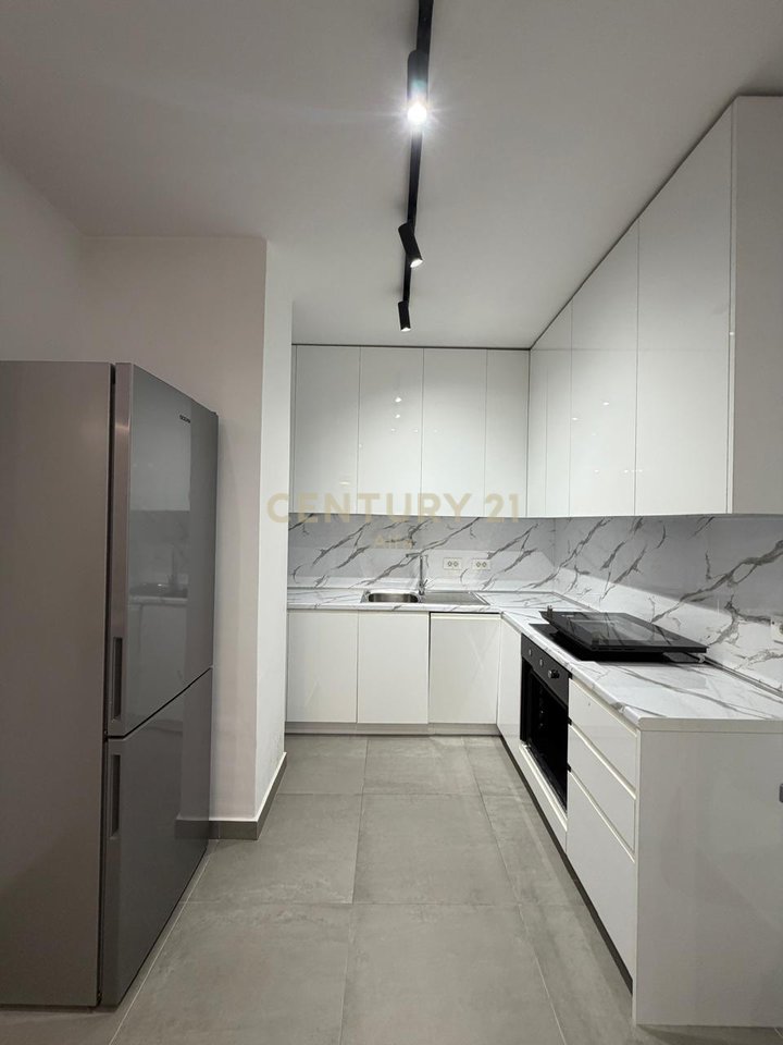 Jepet me qira apartament 1+1 tek Ish Parku!