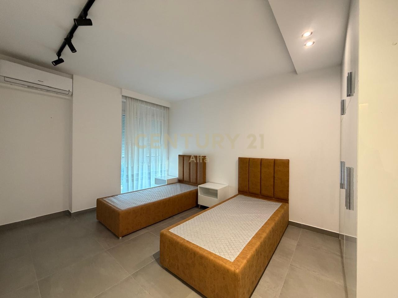 Jepet me qira apartament 1+1 tek Ish Parku!