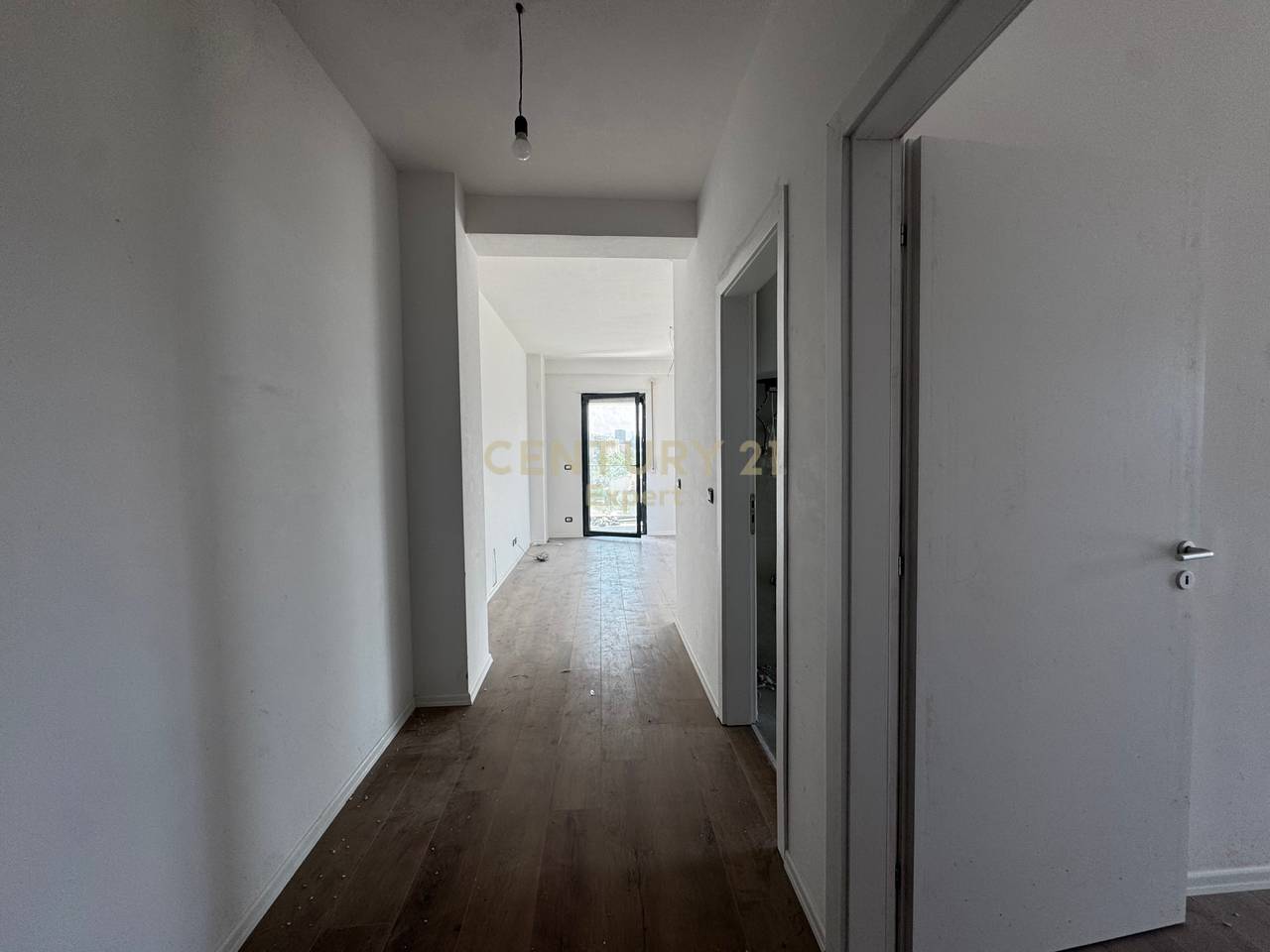SHESIM APARTAMENT 1+1 TEK ISH FUSHA E AVIACIONIT!