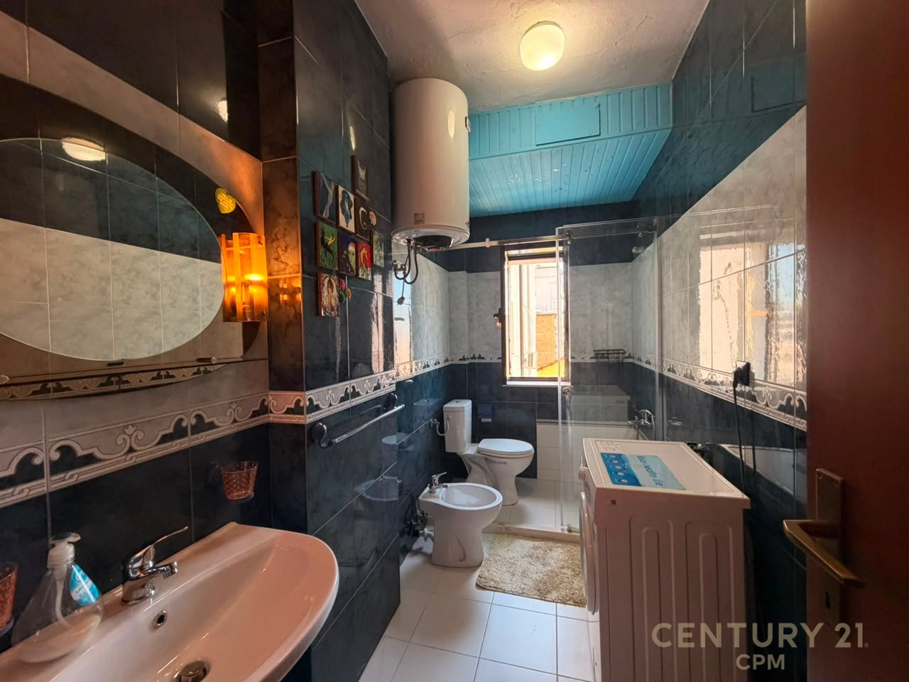 APARTMENT 1+1 FOR RENT NEAR WILLSON SQUARE!
