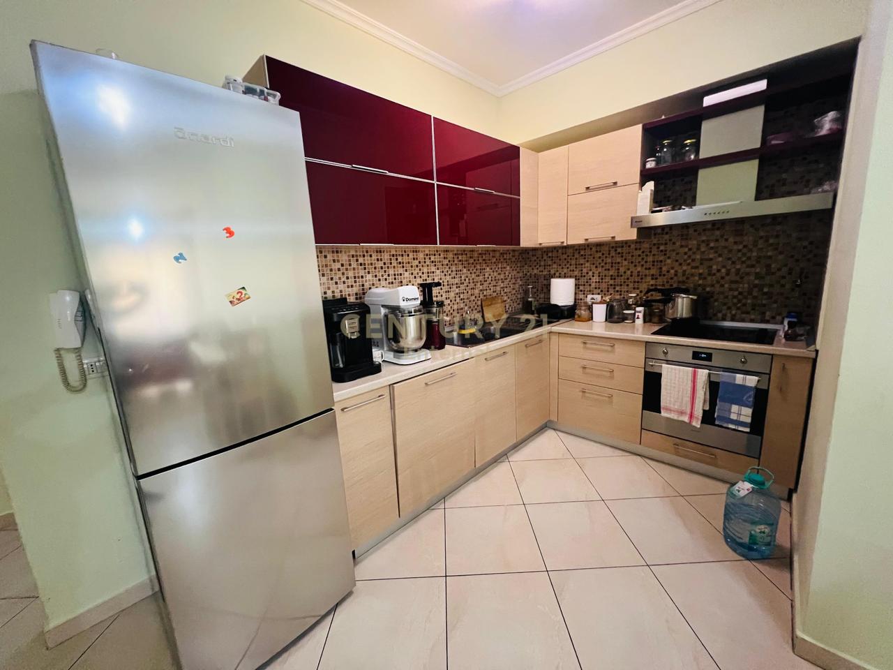 Apartament 2+1+2 Me Qira prane Ish ATSH
