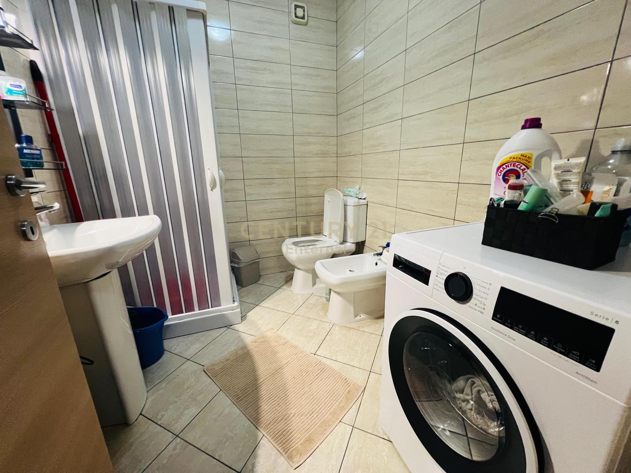 Apartament 2+1+2 Me Qira prane Ish ATSH
