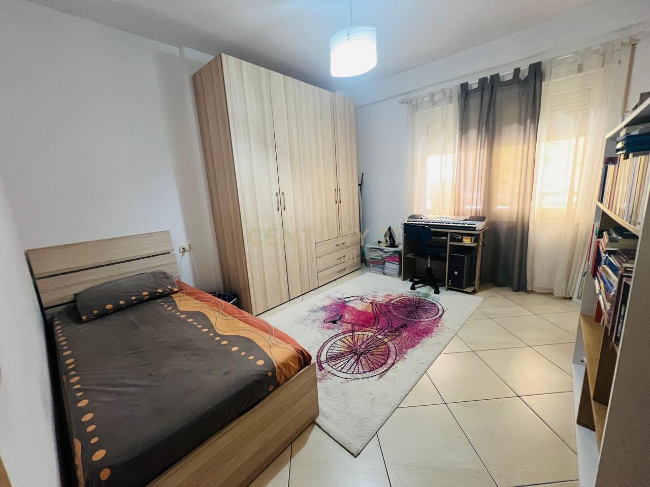 Apartament 2+1+2 Me Qira prane Ish ATSH