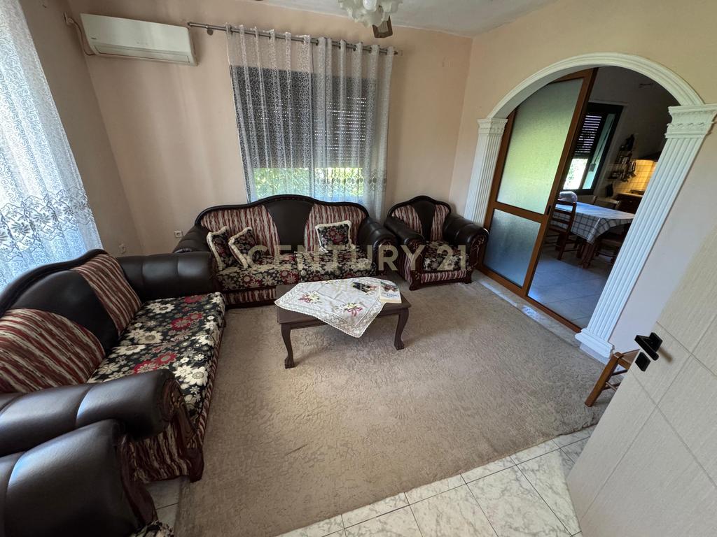 Villa For Sale in Dobrac, Shkodër