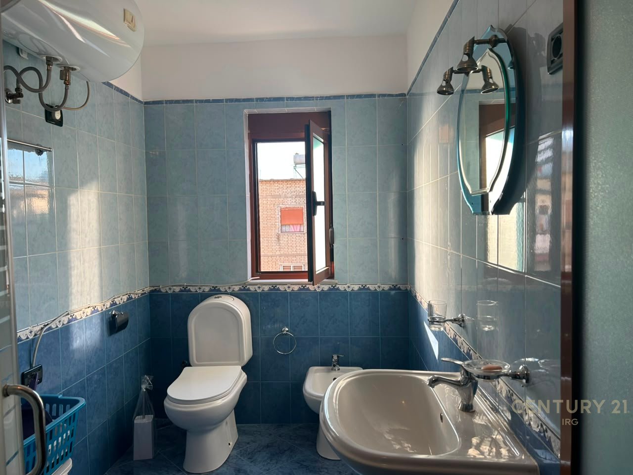 APARTAMENT 1+1 ME QERA.
