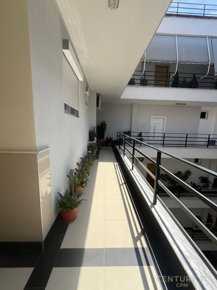 FOR SALE APARTMENT 2+1+Garage, Vilat Gjermane