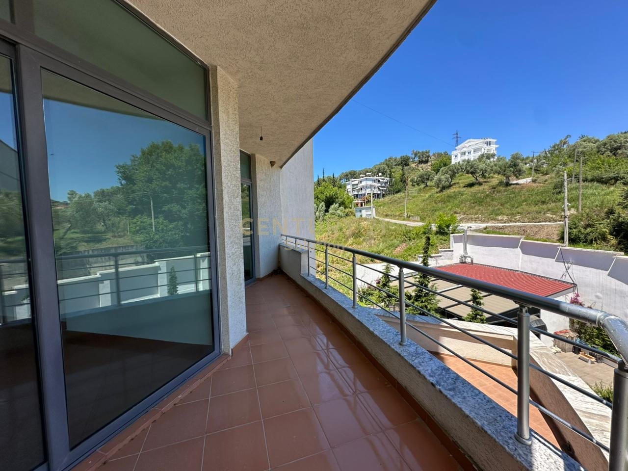 APARTAMENT 1+1 NE SHITJE TEK SHKEMBI I KAVAJES, DURRES
