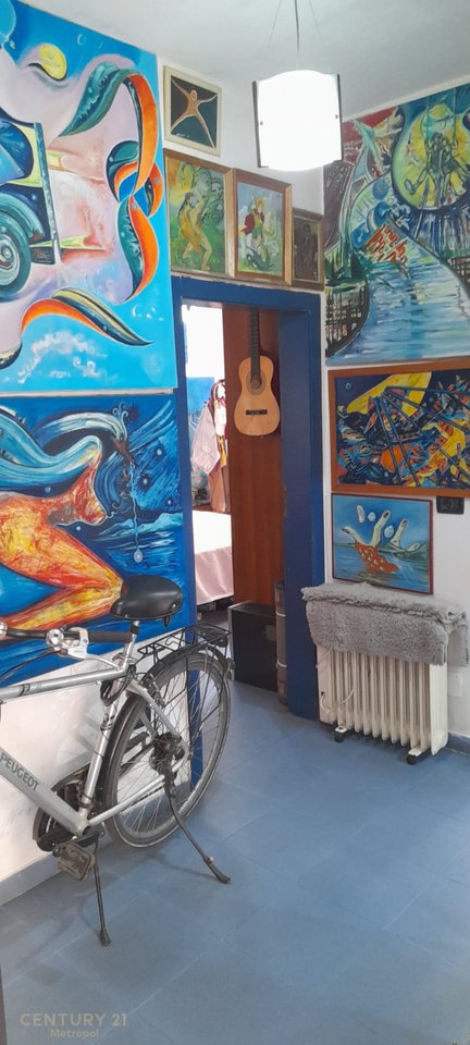 Apartament 1+1 për Shitje pranë Kupolës, Laprakë