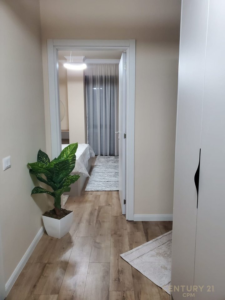 APARTAMENT 1+1 ME POST PARKIMI PER QIRA  PRANE LIQENIT TE TIRANES