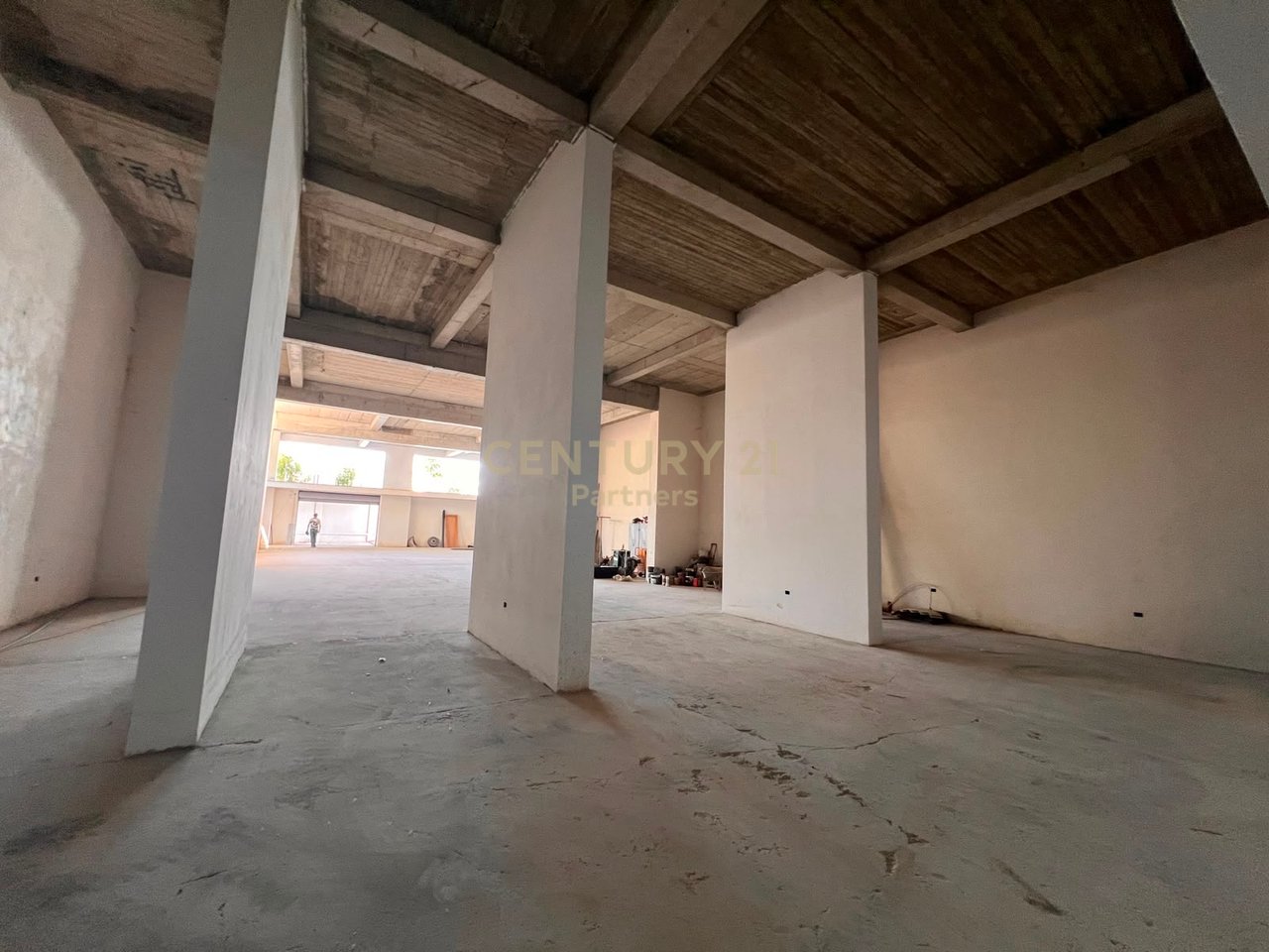 ‼️MAGAZZINO IN VENDITA 640 M² A SELITË ‼️