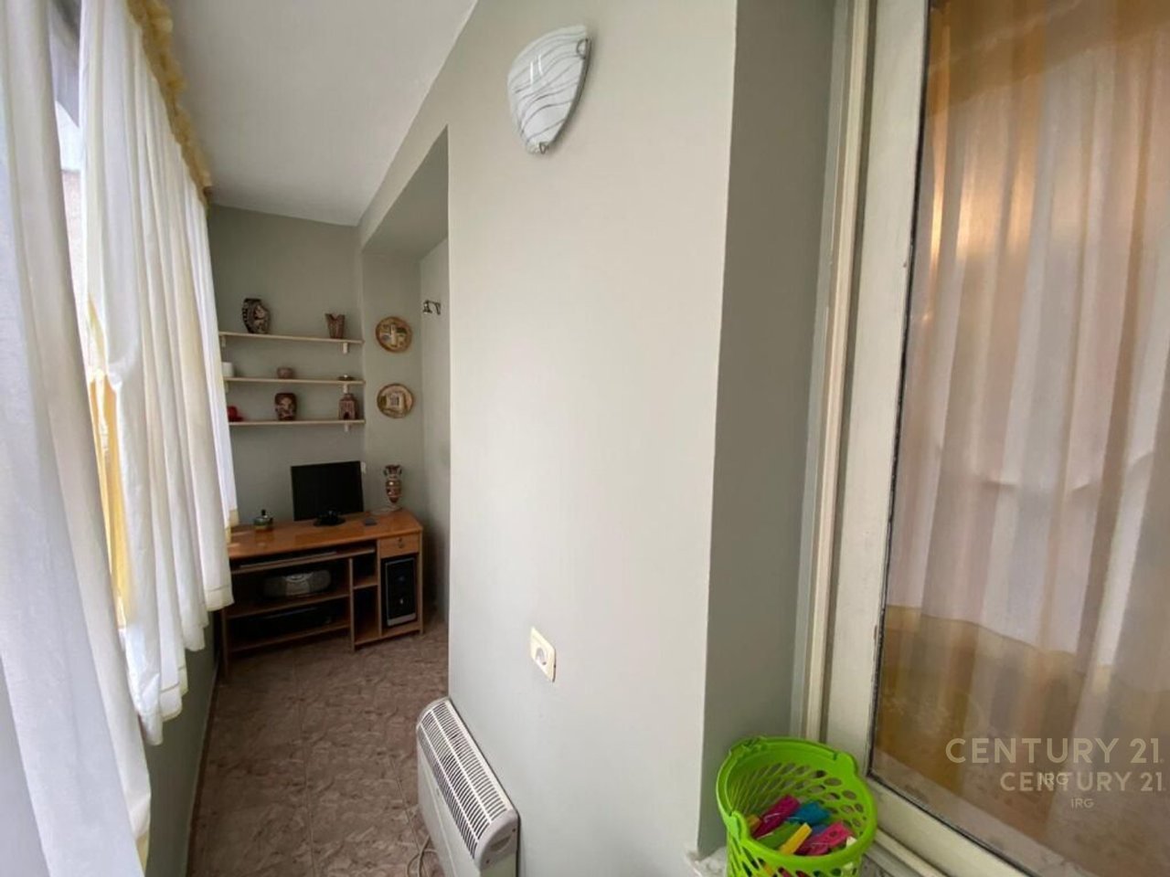 APARTMENT 2+1 FOR RENT, SKËNDERBEJ SQUARE - CENTER.