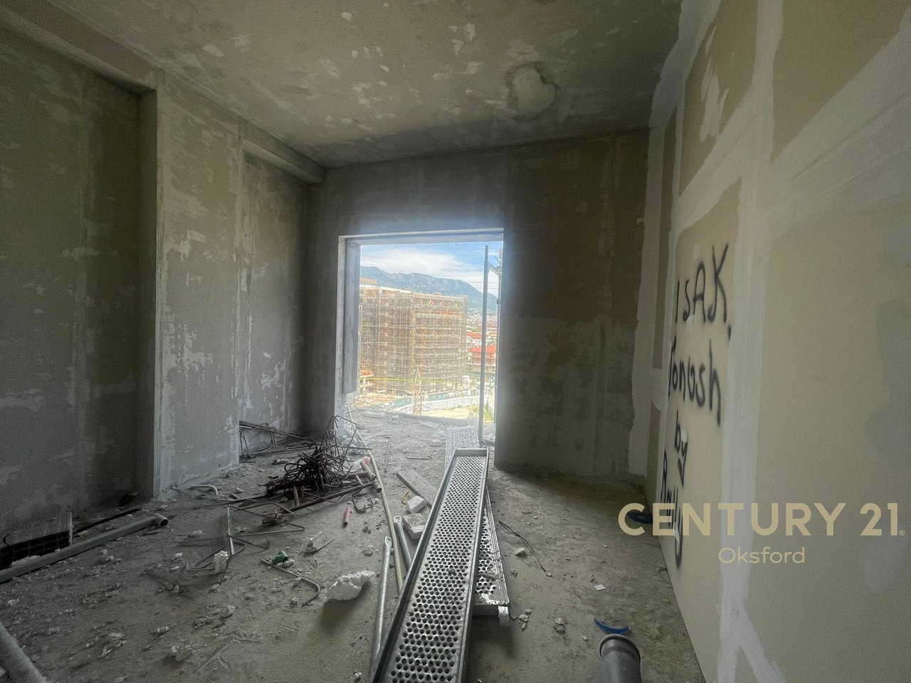 PENTHOUSE A PASKUQAN, APPARTAMENTO 3+1+2 CON POSTO AUTO IN VENDITA