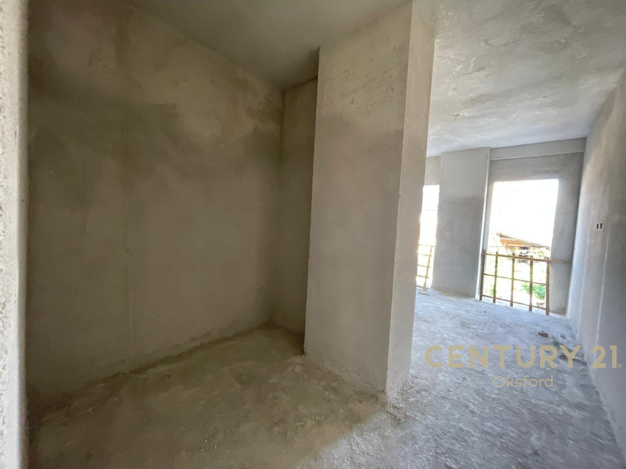 APARTAMENT 1+1, TEK ISH FUSHA E AVIACIONIT PER SHITJE
