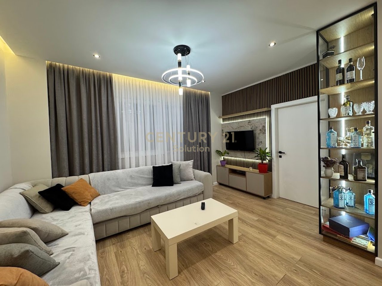 SHESIM APARTAMENT 2+1 PRANE ELEONORES!