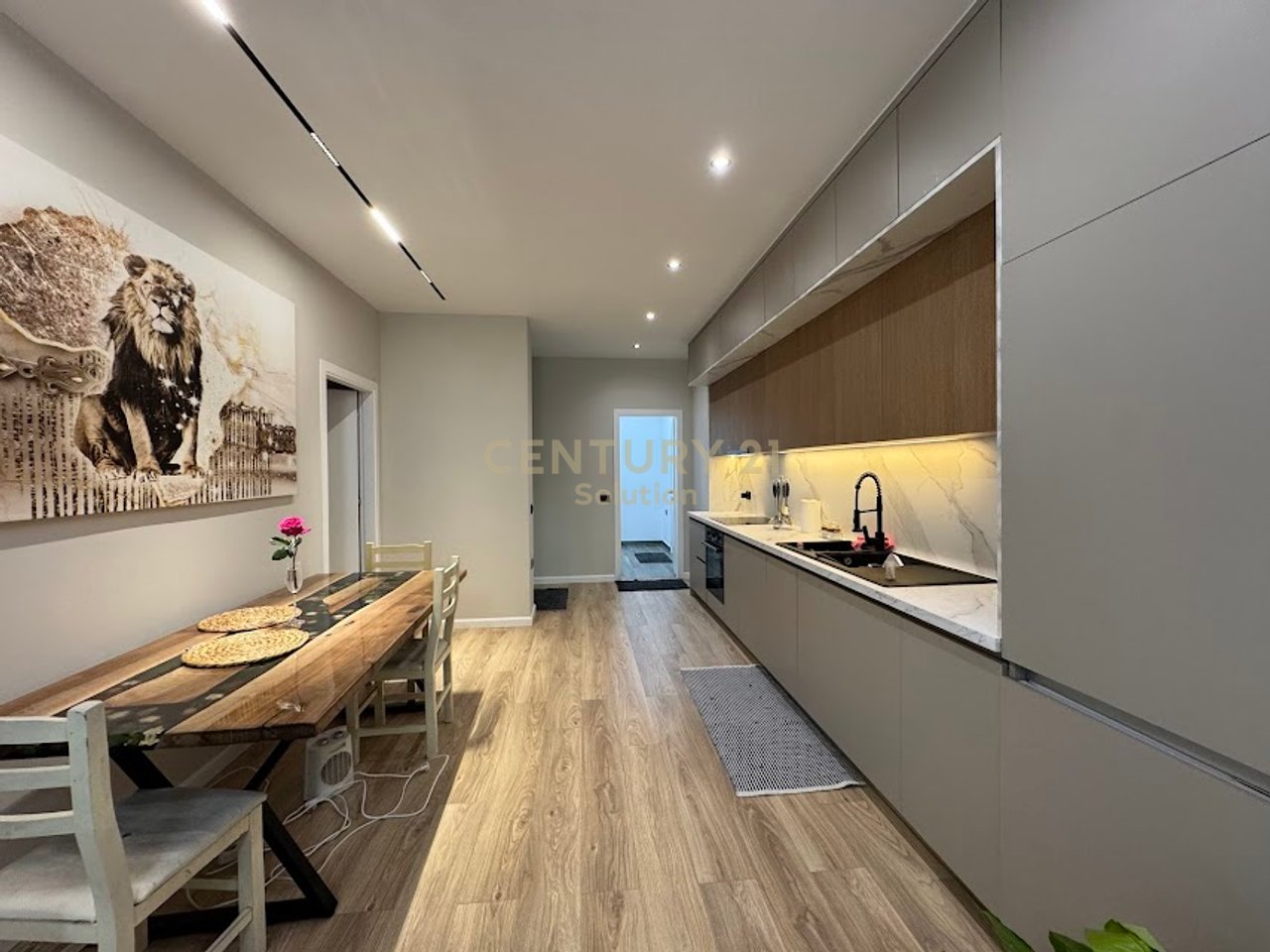 SHESIM APARTAMENT 2+1 PRANE ELEONORES!