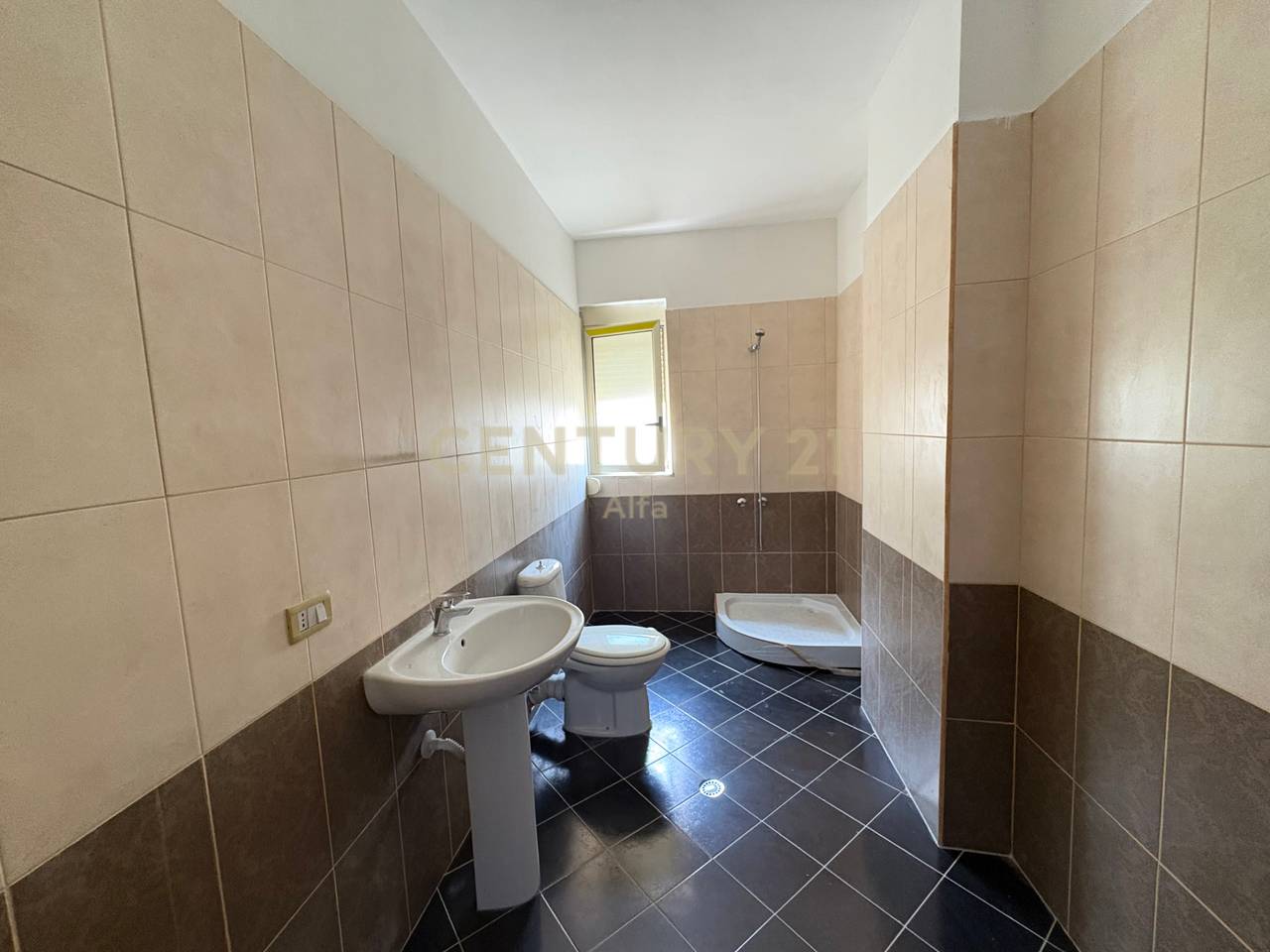 Apartment 2+1+2 with Panoramic View for Sale, Vlorë!