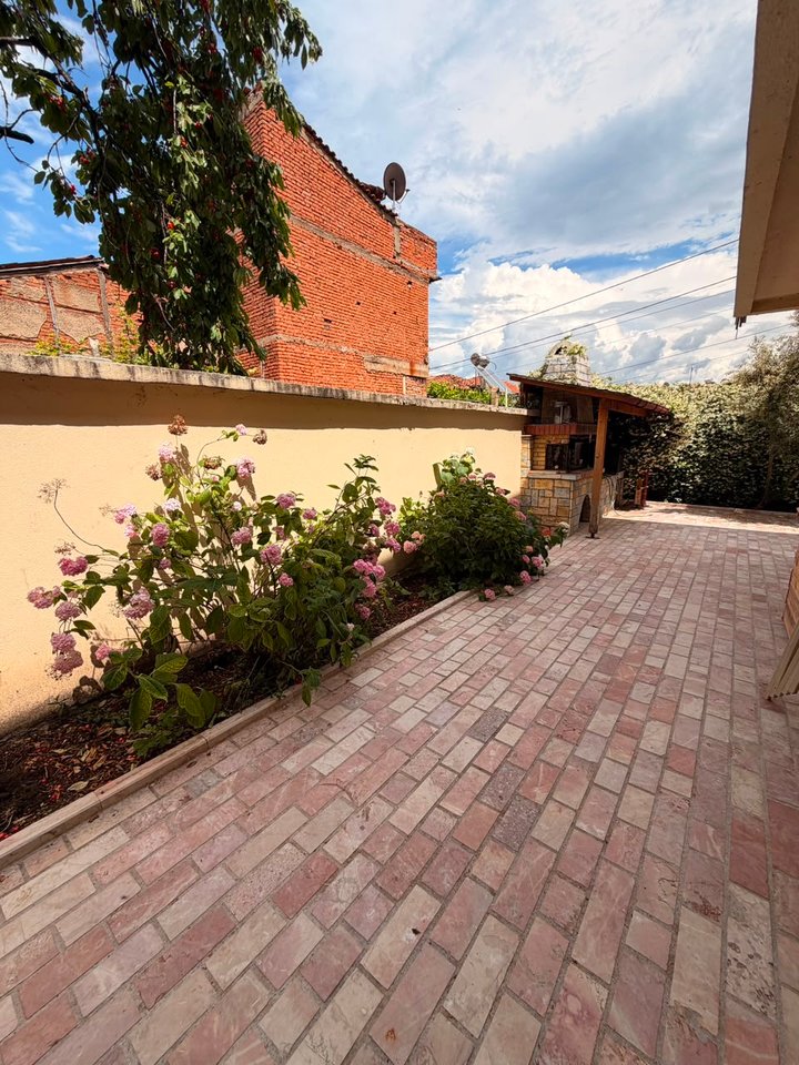 VILLA IN VENDITA NEL QUARTIERE DI TOPLEC, POGRADEC !!!
