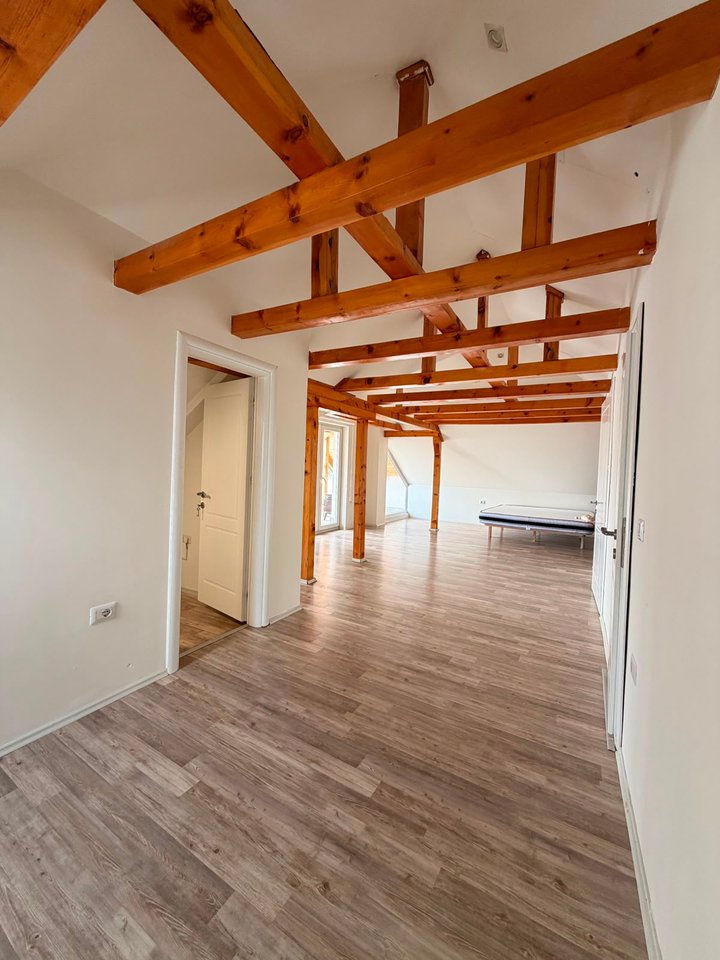 VILLA IN VENDITA NEL QUARTIERE DI TOPLEC, POGRADEC !!!
