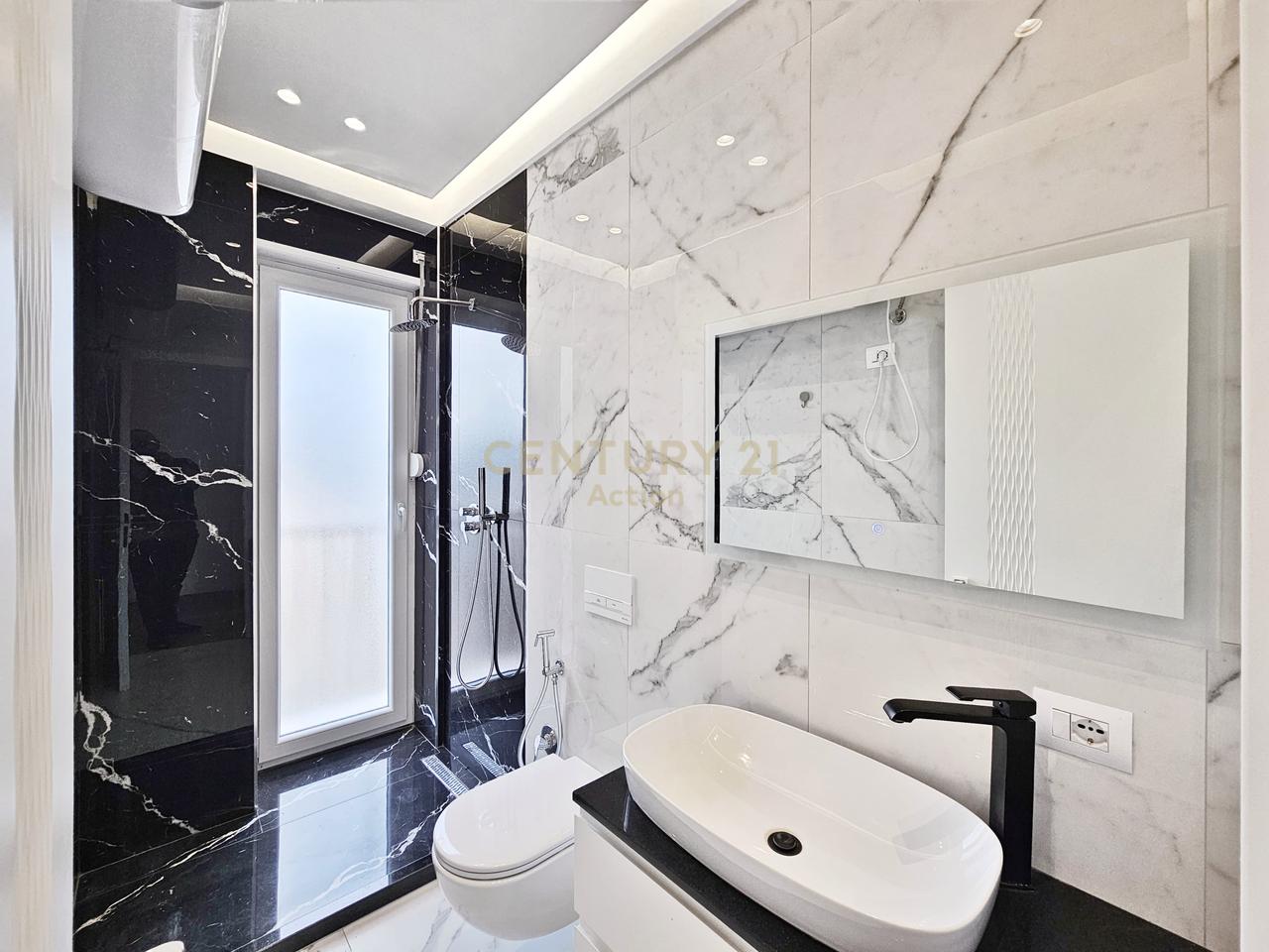 🏡 Jepet me Qira Apartament 3+1 në Zonën e 21 Dhjetorit, Tiranë