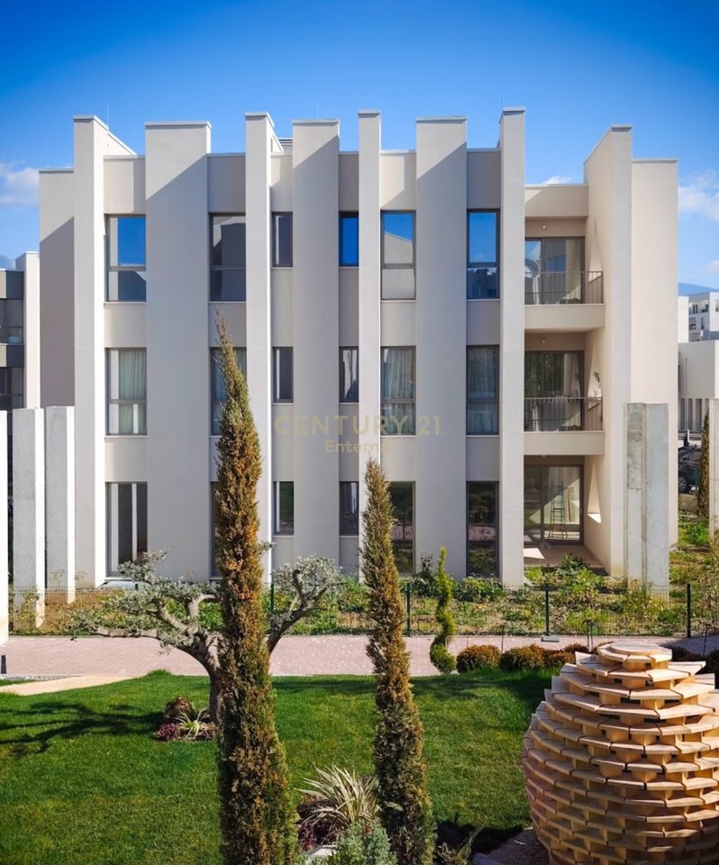 Shitet Apartamnet 2+1 tek Liqeni Thate tek Rezidenca Green Valley