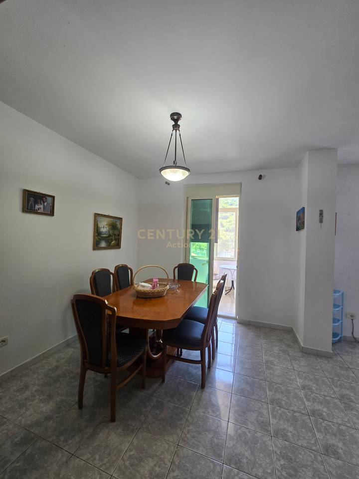 🏡 3-Storey House for Sale with Panoramic Terrace