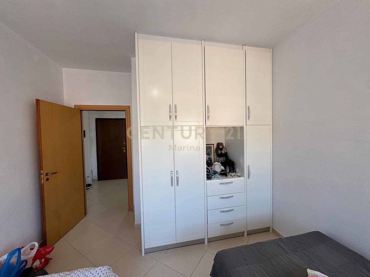 APARTAMENT 2+1+2 PER SHITJE,PRANE KONSULLATES ITALIANE NE LUNGOMARE!